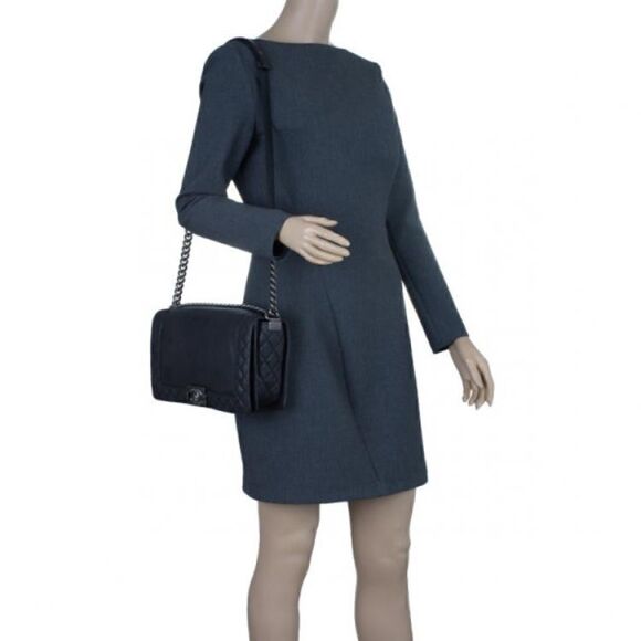 Chanel Black Calfskin Medium Boy Reverso Bag - Picture 11 of 11